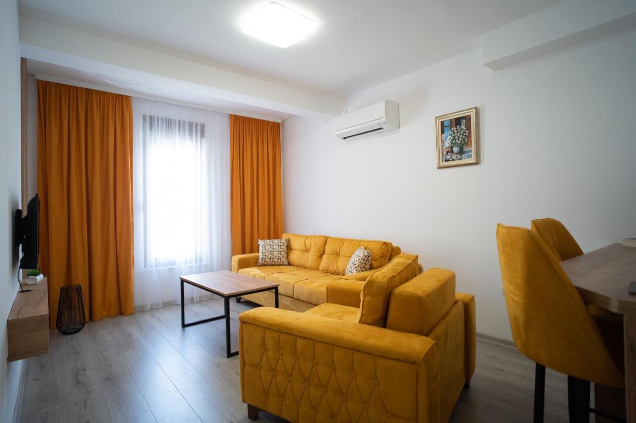Apartments And Rooms Smile 莫斯塔尔 外观 照片