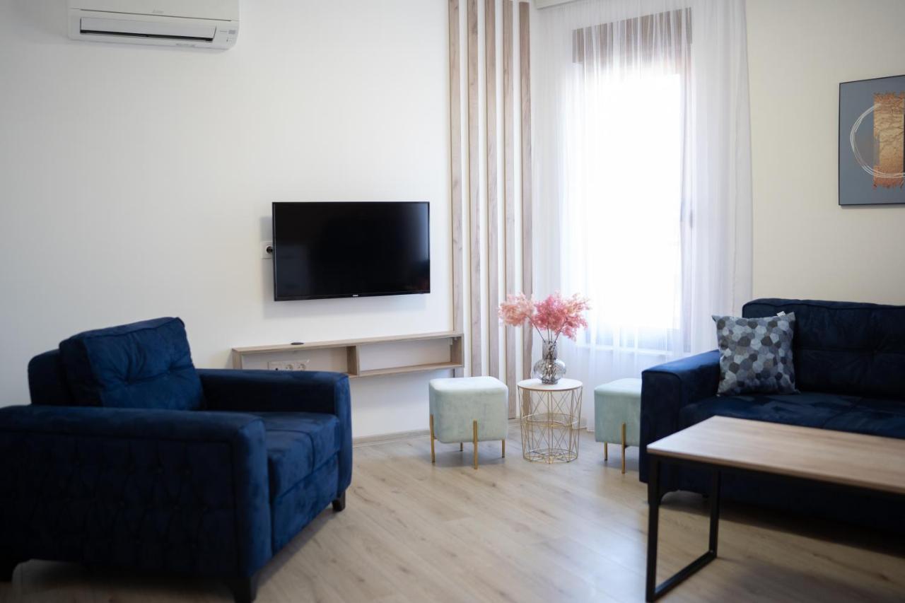 Apartments And Rooms Smile 莫斯塔尔 外观 照片