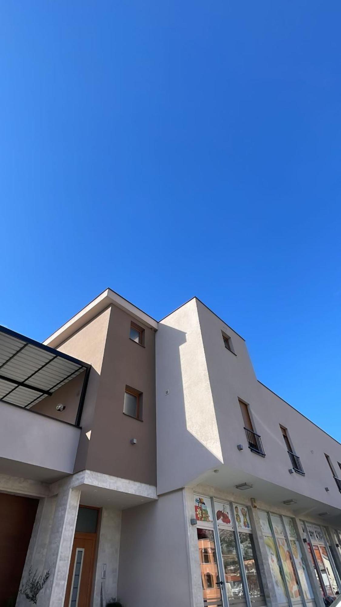 Apartments And Rooms Smile 莫斯塔尔 外观 照片